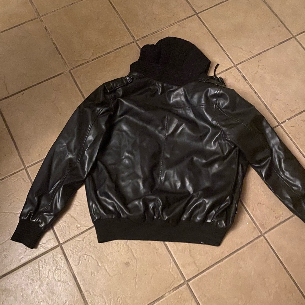 Jacket - Picture 7 of 8